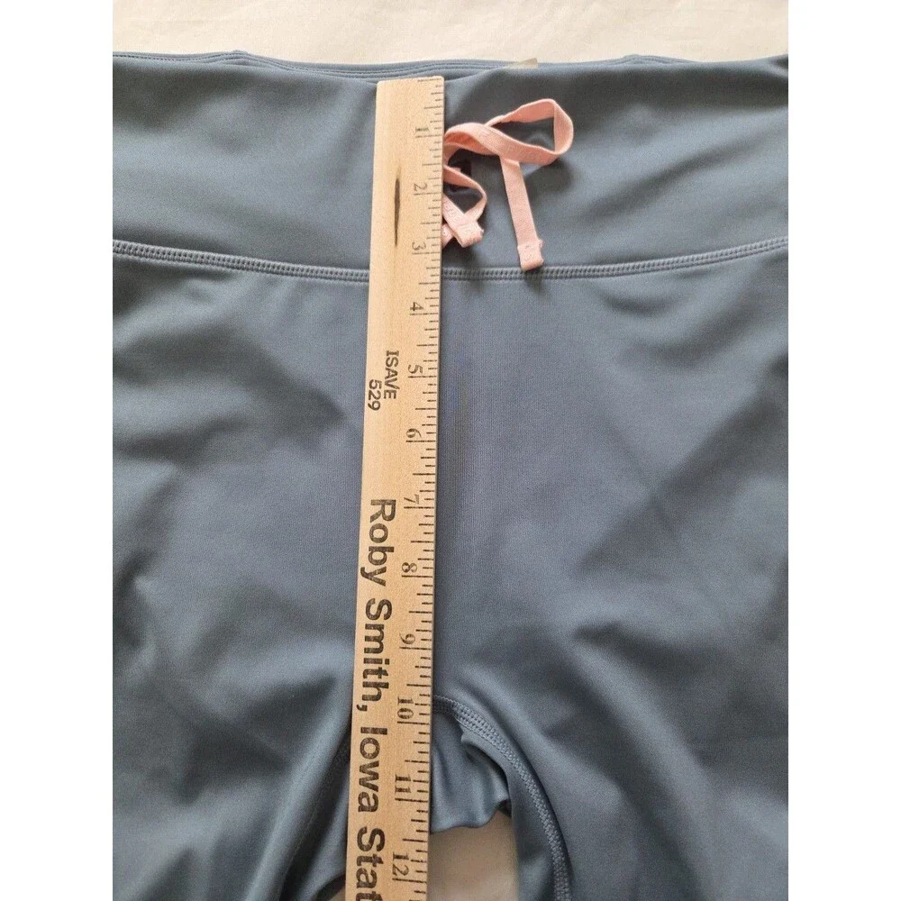 Fabletics |Size XL| Blue High Waisted Leggings Mesh Calf Panels Reflective Trim - Picture 14 of 15